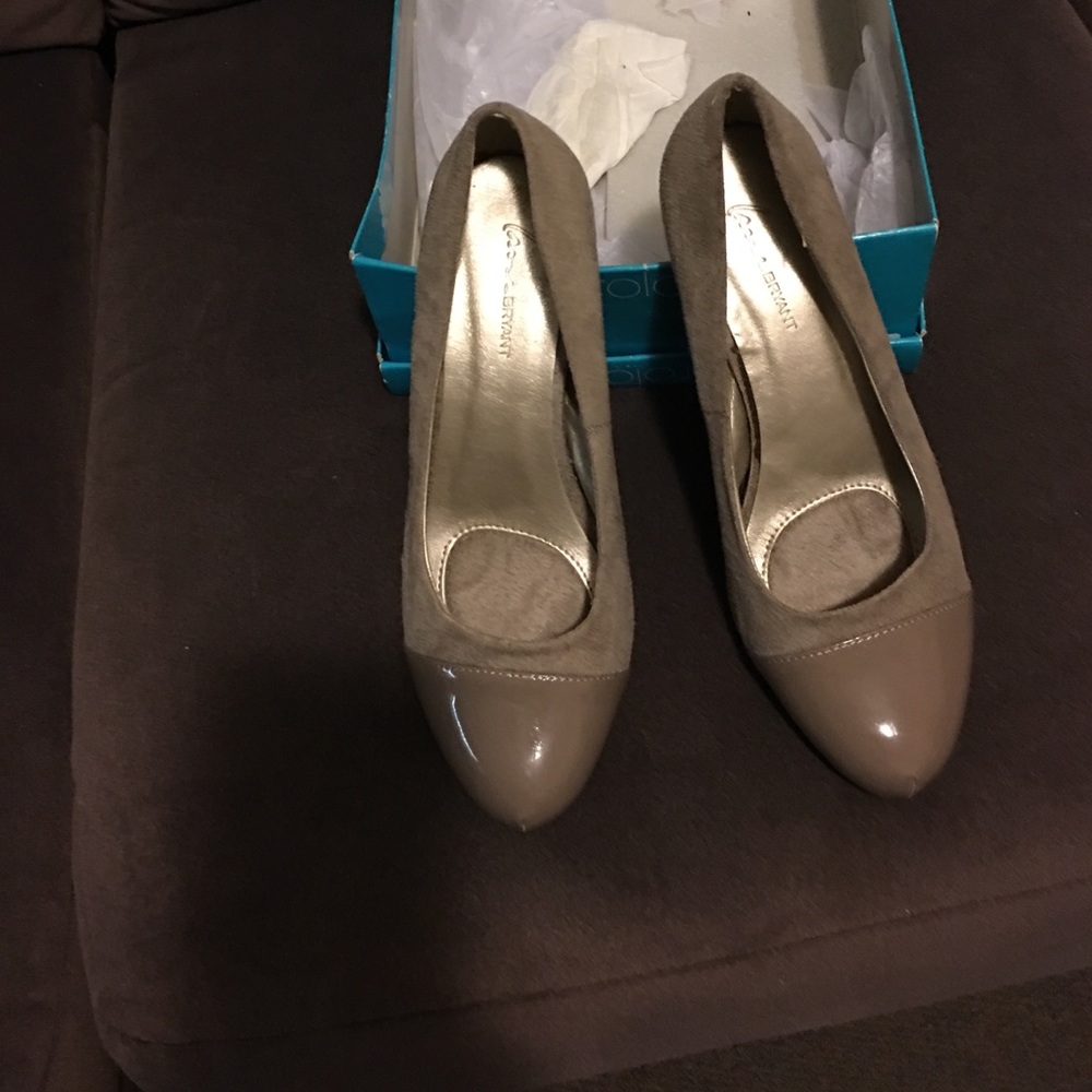 Light tan heels