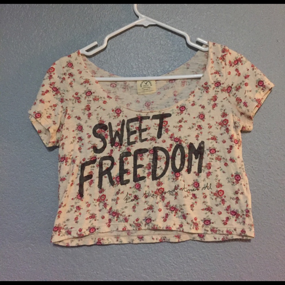 Floral Graphic crop top