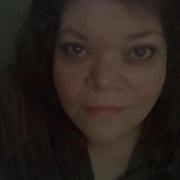 Meet your Posher, Louann - Picture 1 of 1