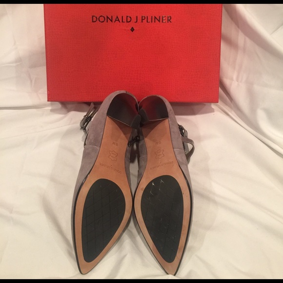 🆕 Donald J Pliner Gray Leather Suede Boot - Picture 4 of 5