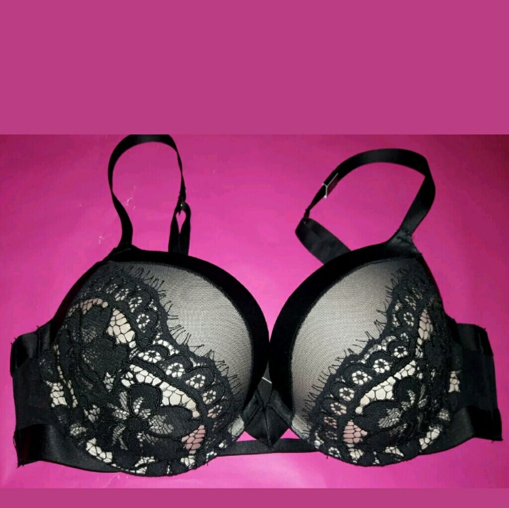 Victoria's secret very sexy push up bra