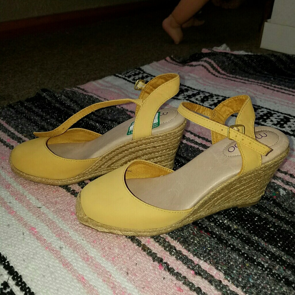 Golden yellow mini wedge sandals