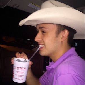 Meet your Posher, Ryder