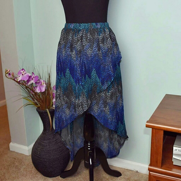 Dresses & Skirts - Gorgeous Blue Printed High Low Flowy Skirt