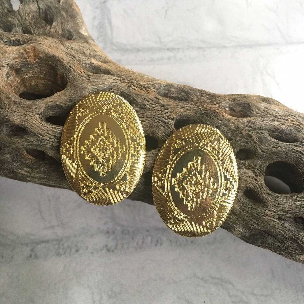 Gold western earrings