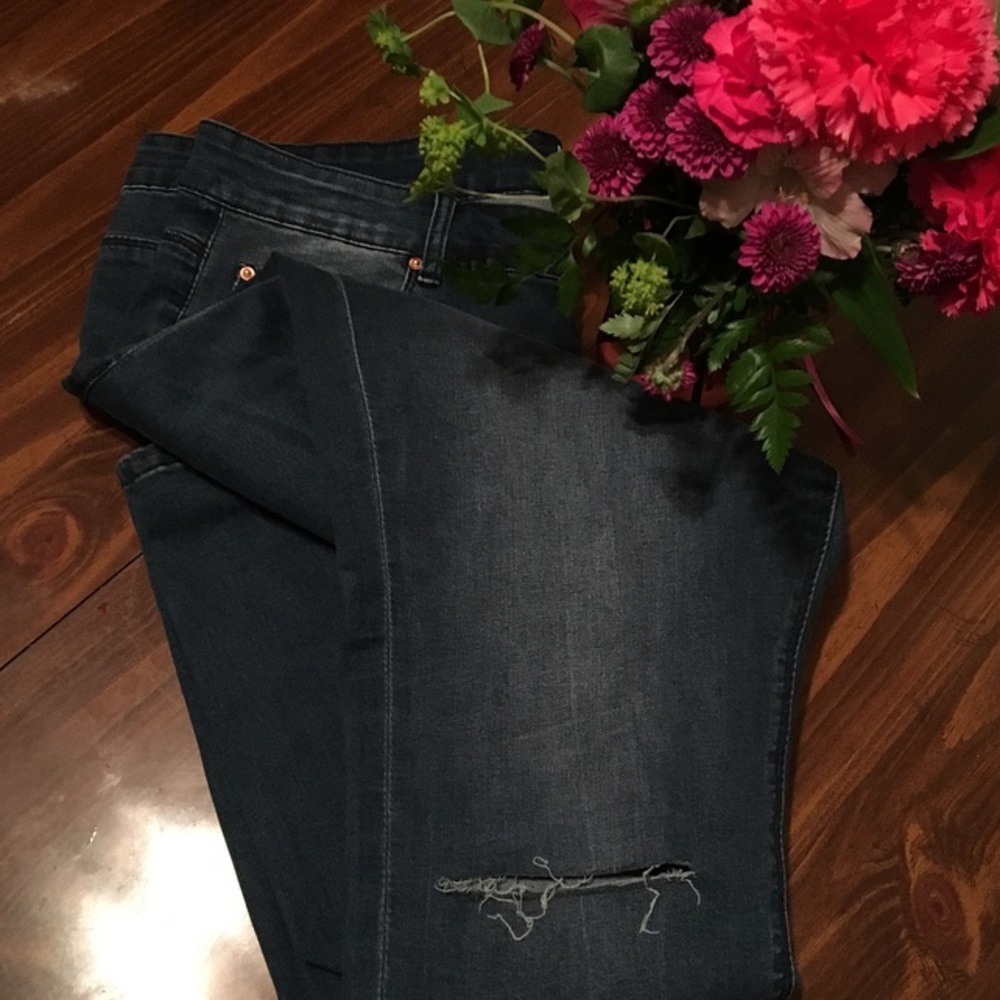 Super cute jeans!