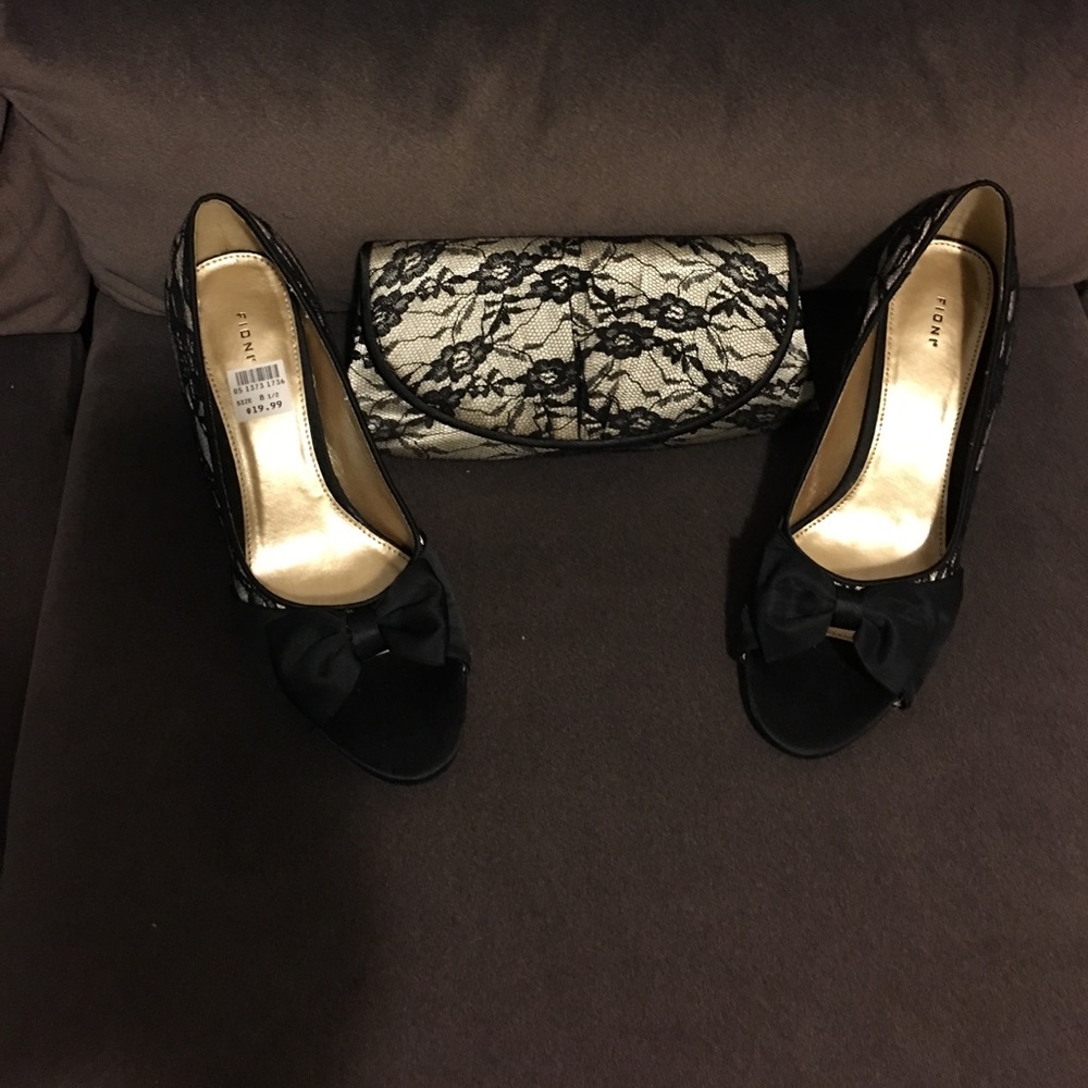 Heels matching clutch