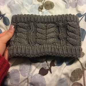 Very cute knitted headband