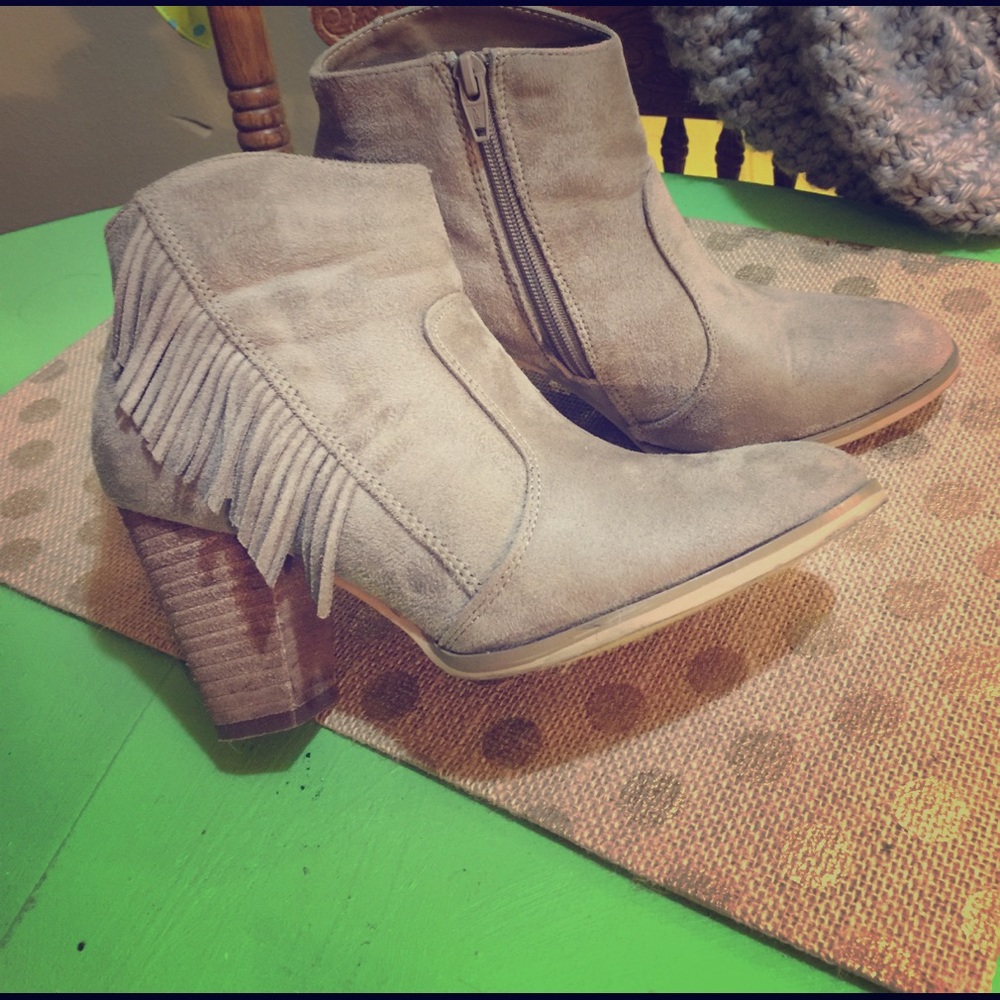 Women's Tan Suede Ankle Bootie, Size 7