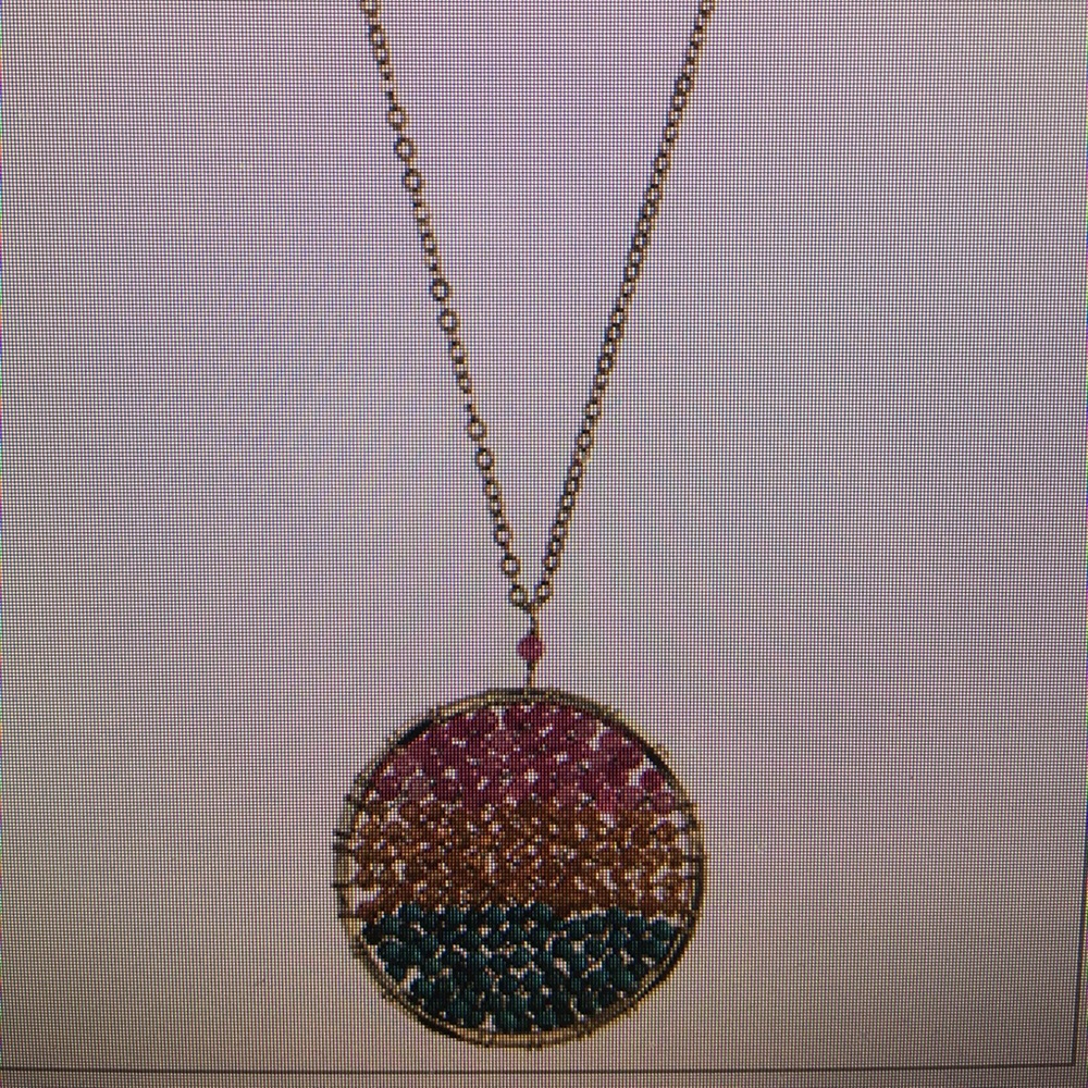 Precious Stone Beaded Round Pendant Necklace