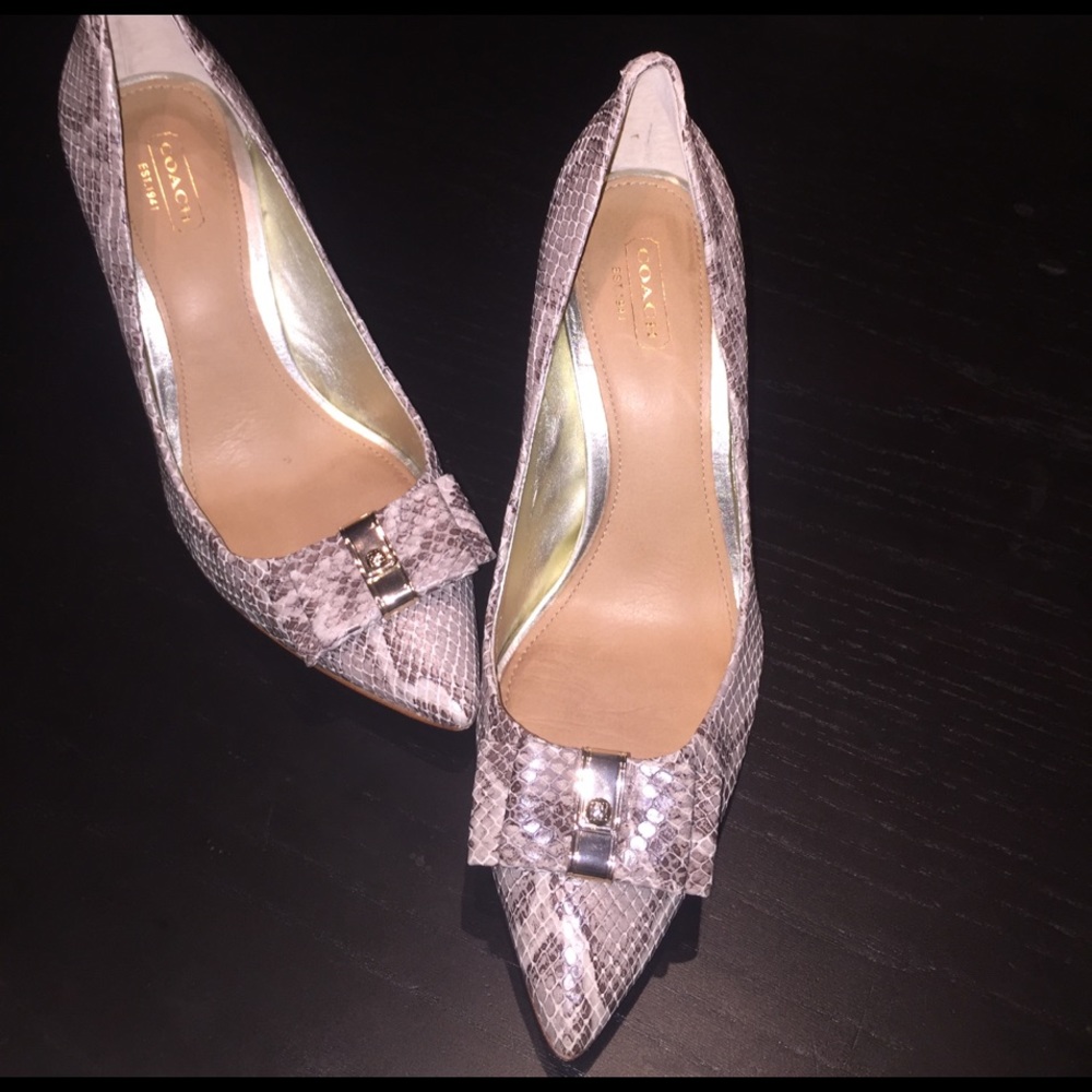 Coach Landrie Snakeskin Bow Pump