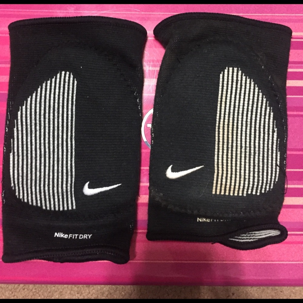 Nike knee pads