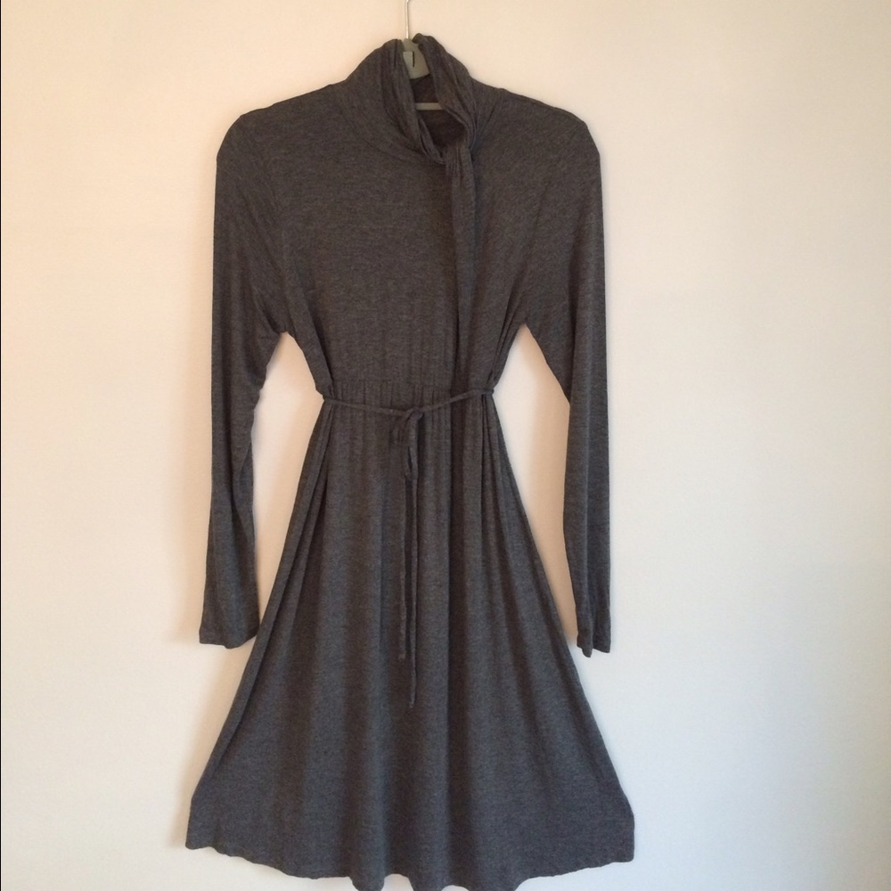 Gray Liz Lange Draped Jersey Maternity Dress