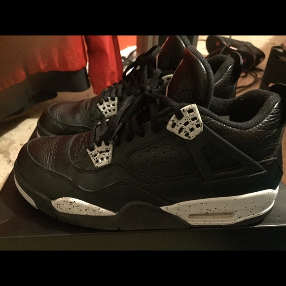 Oreo 4s Jordan\'s Size 8.5