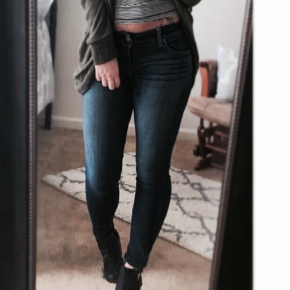 AE jeans size 6 short
