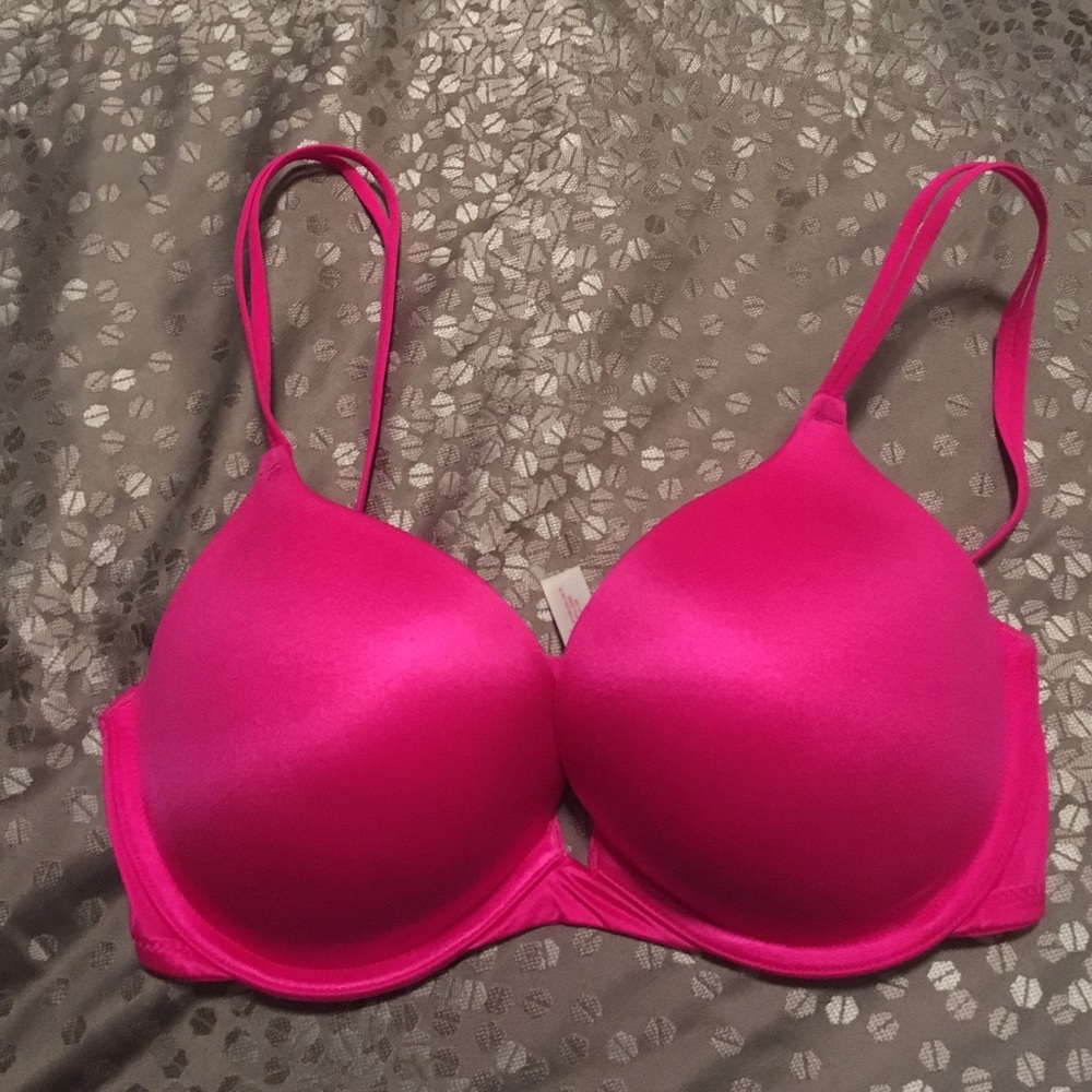 VS Pink bra