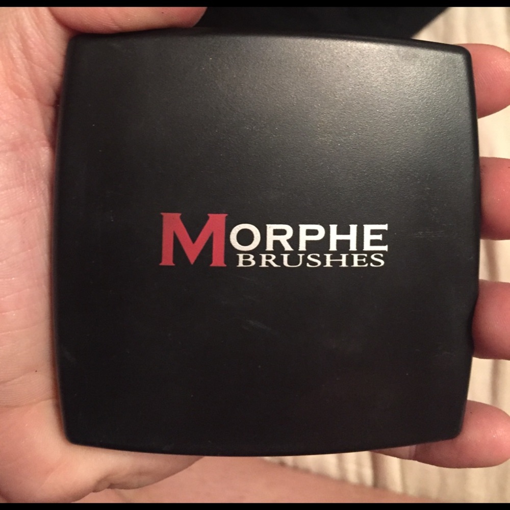 2 empty magnetic eyeshadow palettes