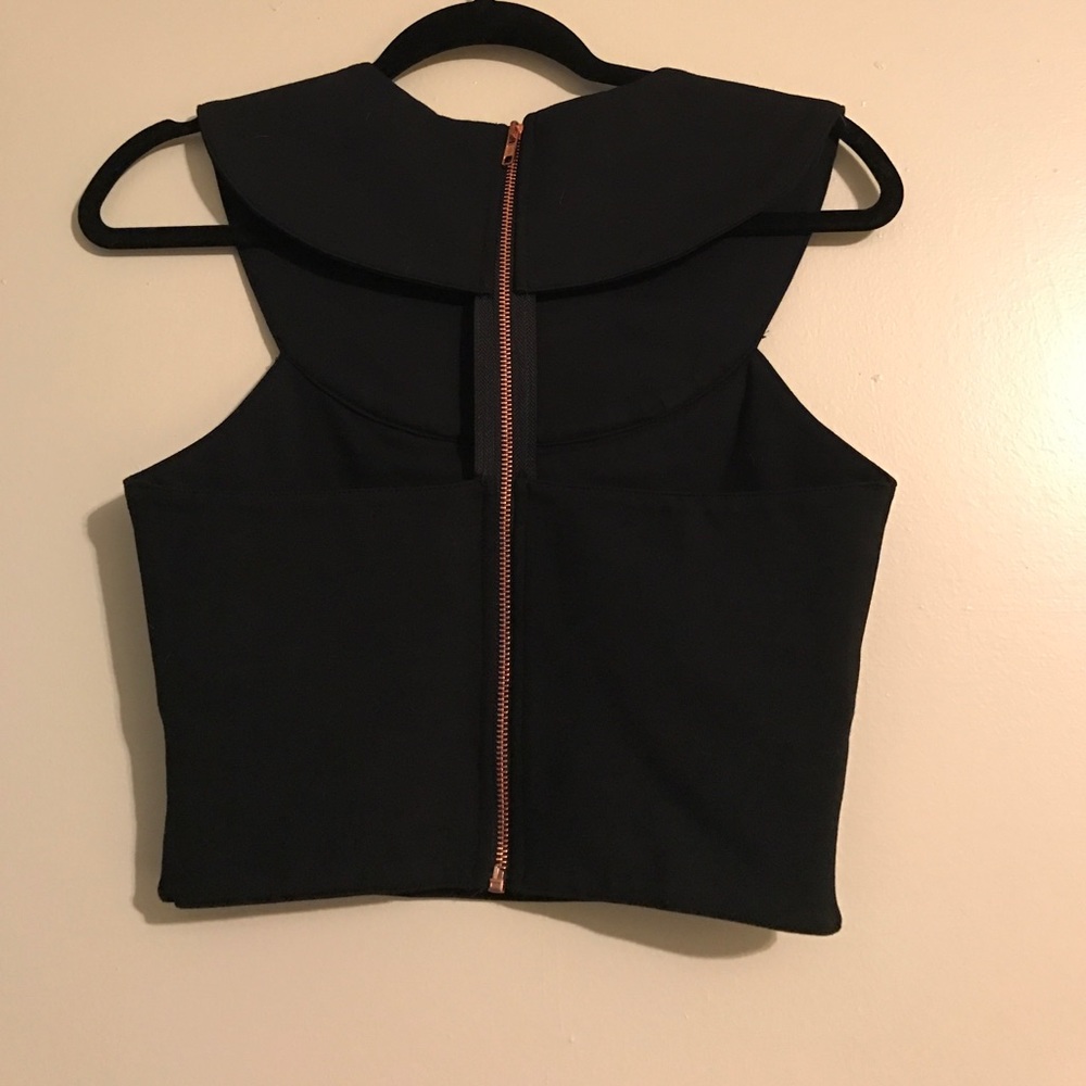 Kaitlyn cut out crop top