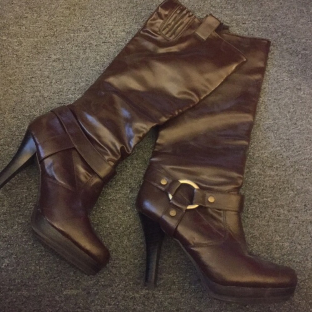 Brown boots