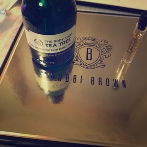 Body shop! Tension releases, tea tree oil! Face