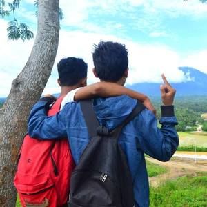 Meet your Posher, Putra