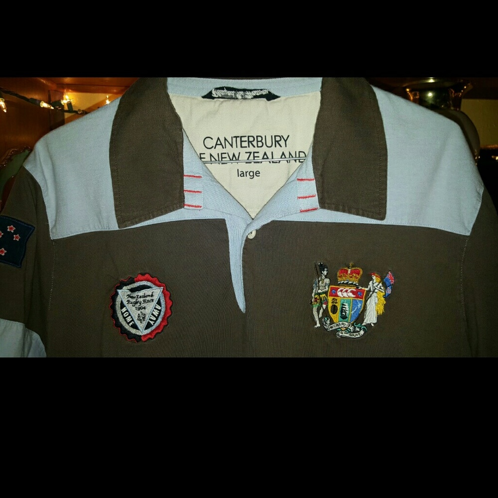New Zealand Rugby short slee shirt in Size Large