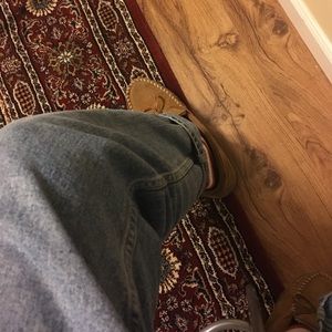 Meet your Posher, Mona