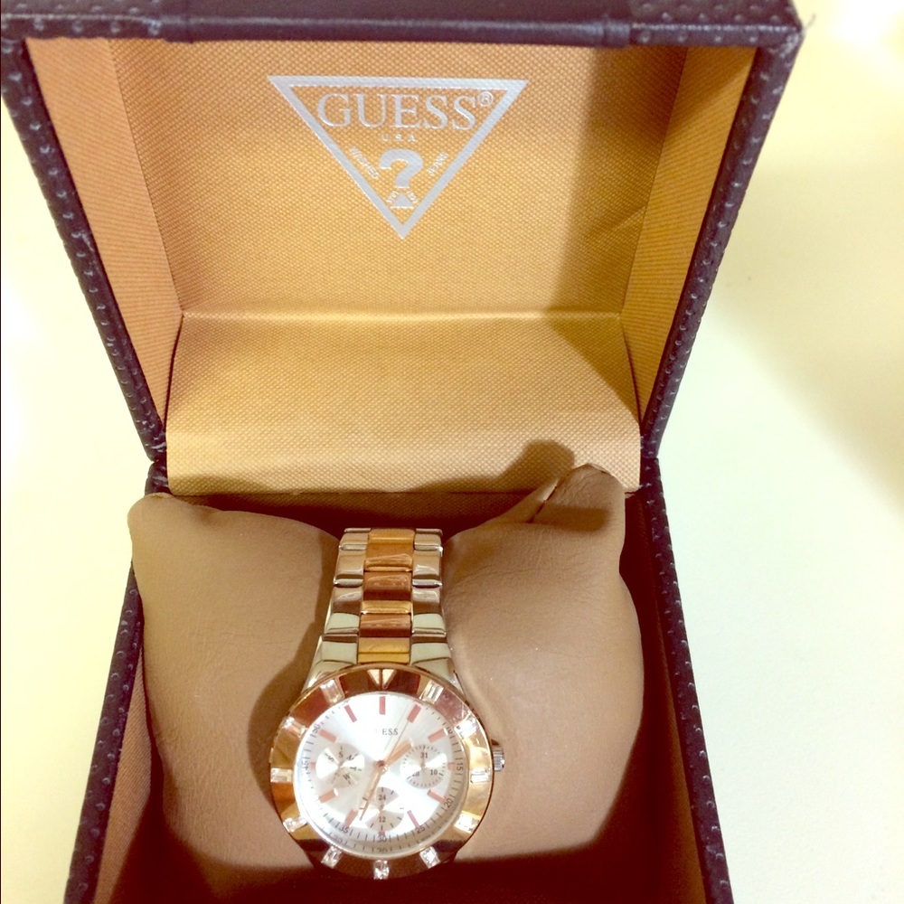 Super glam GUESS watch with crystal rhinestones