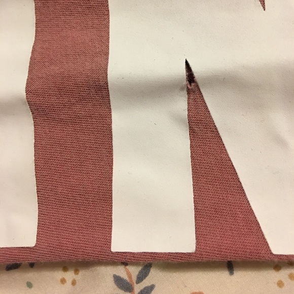 Victoria secret long sleeve shirt pink BUY FAST - Picture 3 of 3