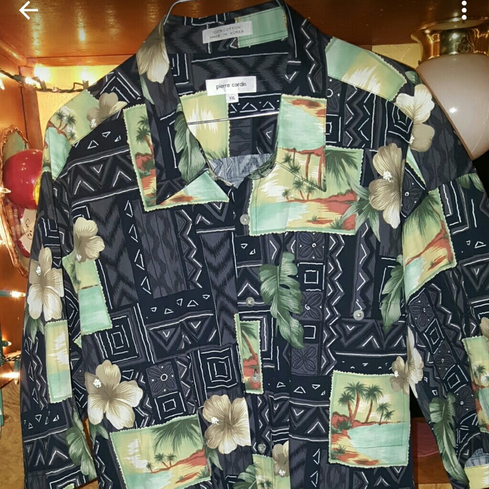 Beautiful Hawaiian Short sleeve Shirt in New condi