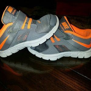 Nike  running shoes