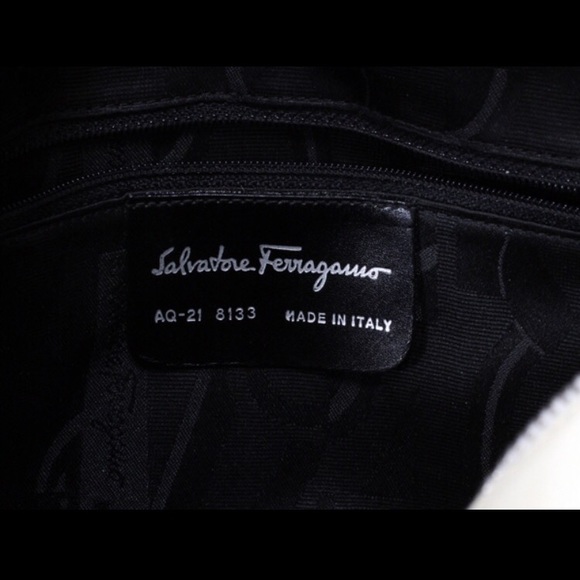 Gorgeous!!! Salvatore Ferragamo Vintage Handbag - Picture 3 of 7