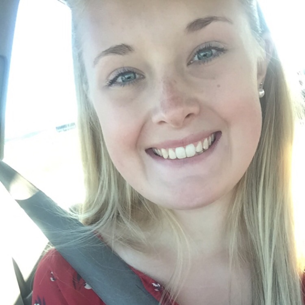 Meet your Posher, Della