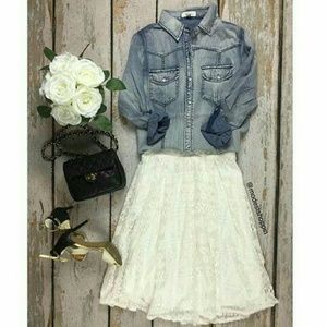 New without tags Pretty White Skirt