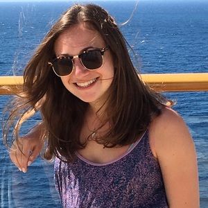 Meet your Posher, Danielle