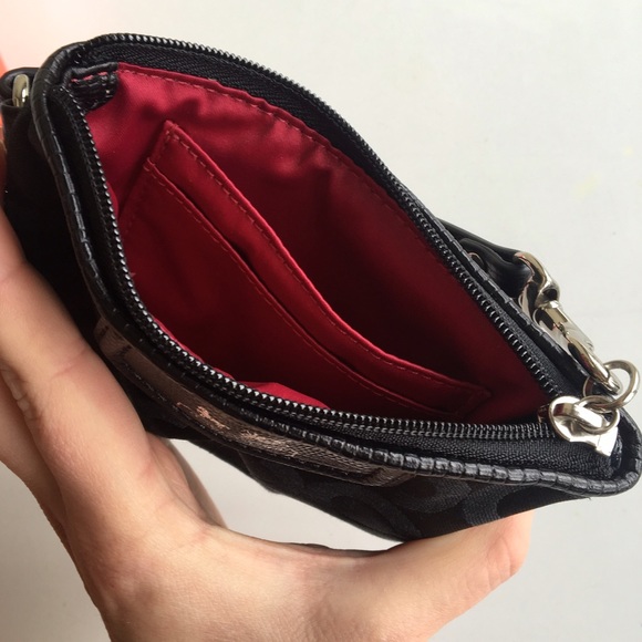 COACH Signature MADISON OP ART Wristlet Small NWT! - Picture 4 of 8