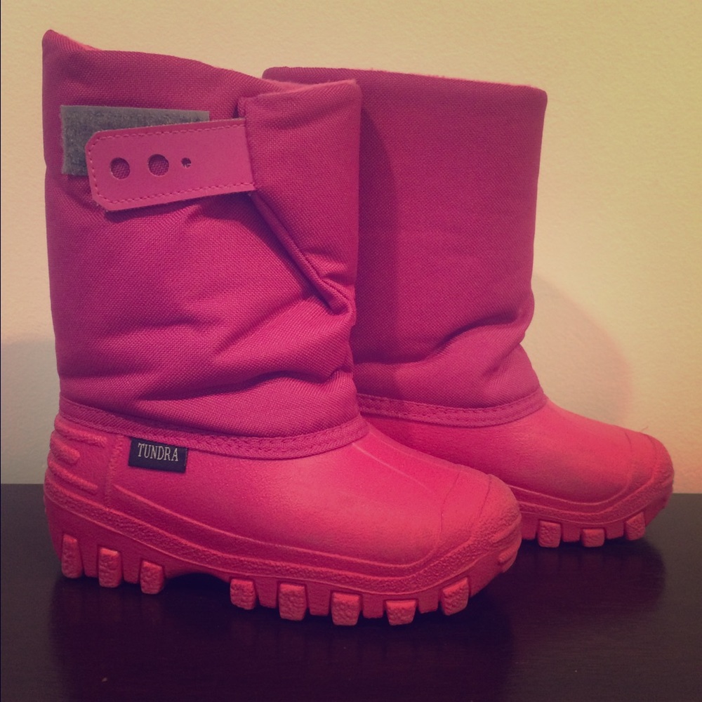 Tundra snow boots toddler/little kid size 11