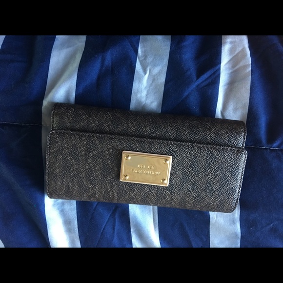 Brown mk wallet - Picture 1 of 3