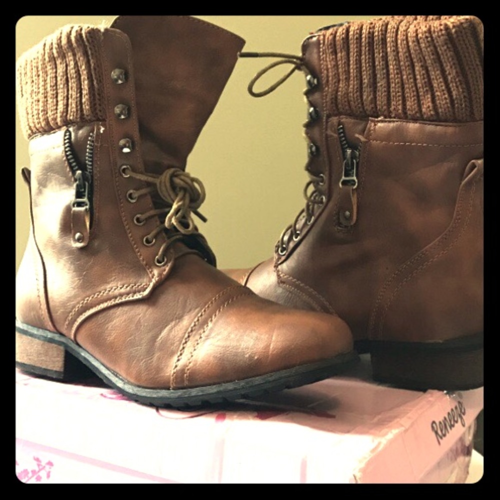 Size 8, Brown boots, Brand new, you'll love them!