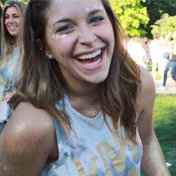 Meet your Posher, Emily - Picture 1 of 1