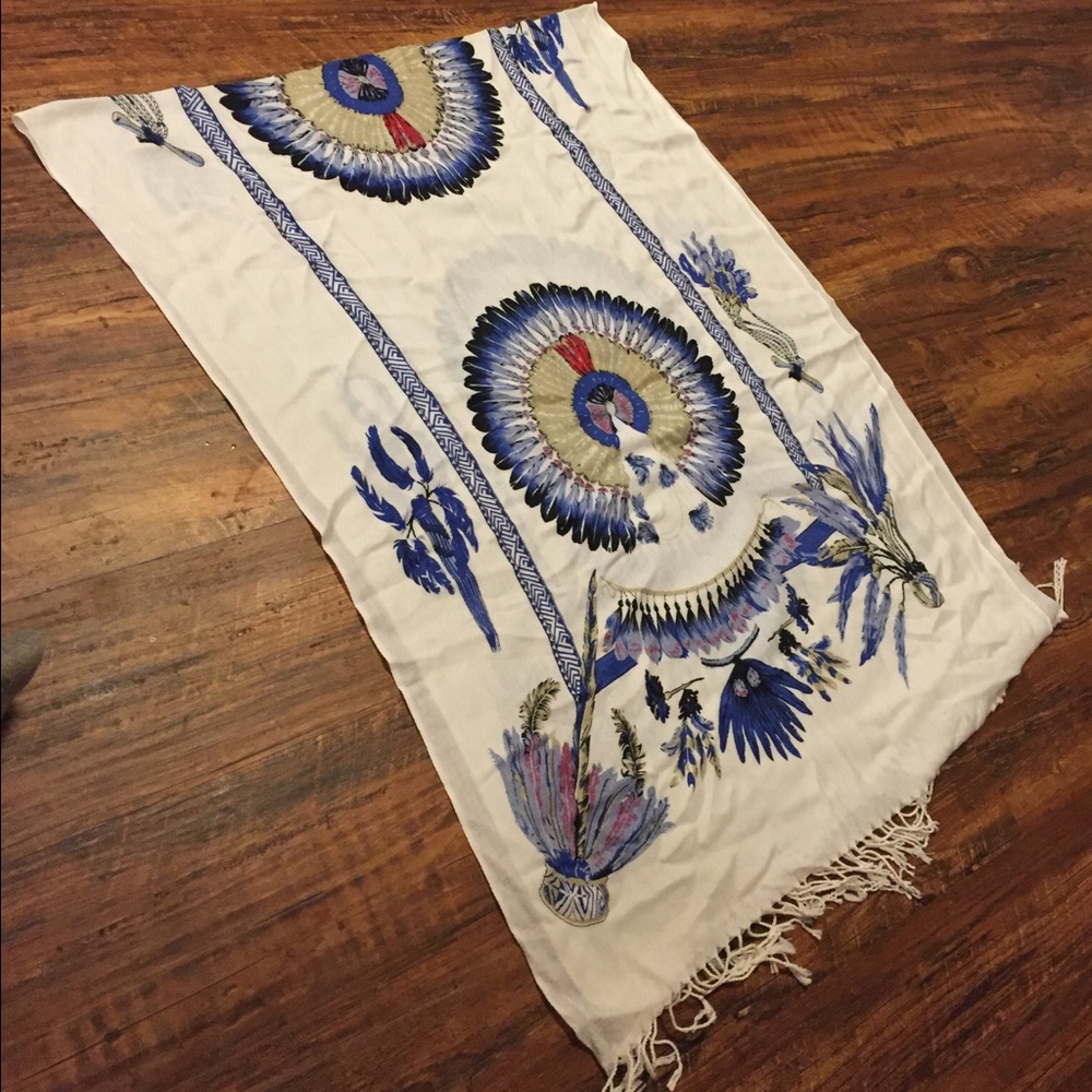 Beautiful dream catcher scarf/shawl ‼️PRICE DROP‼️
