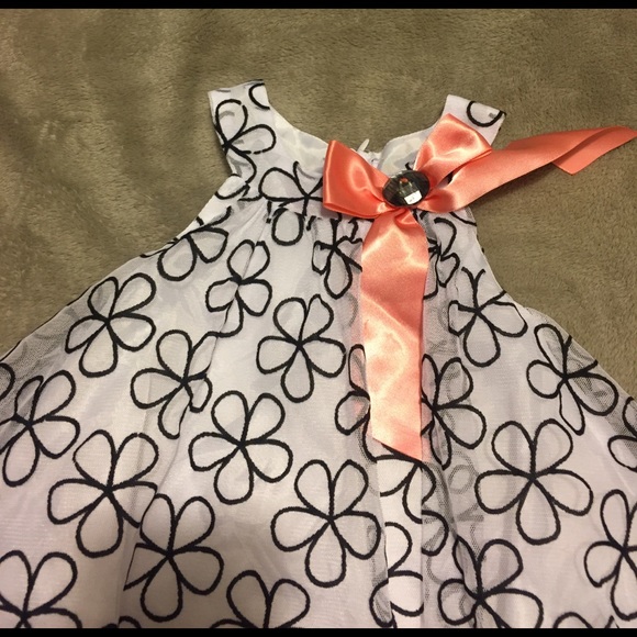 Dress - Picture 2 of 3