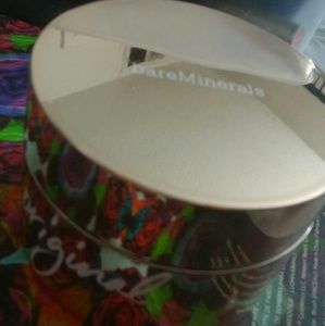 New bare minerals setting powder LIGHT