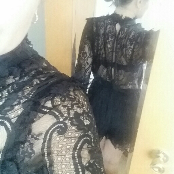 SOLD WAYF RUFFLE LACE ROMPER BLACK SZ M - Picture 3 of 8