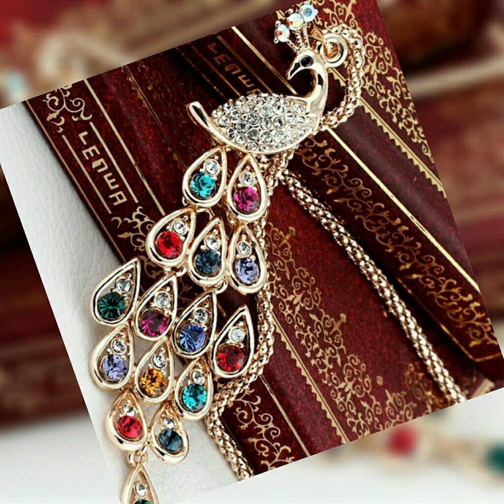 Multi-colored Crystal Pendant Necklace