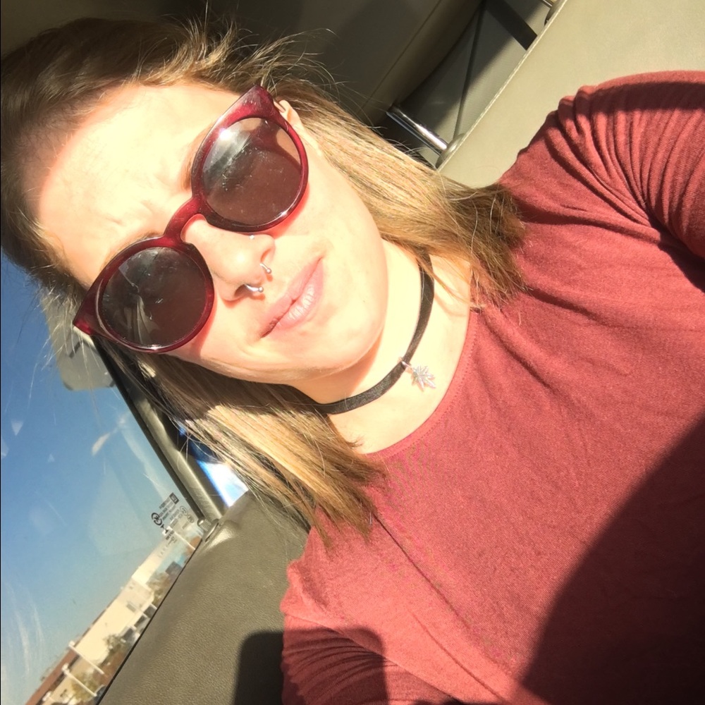 Meet your Posher, Jobeth