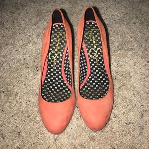 Jessica Simpson pumps