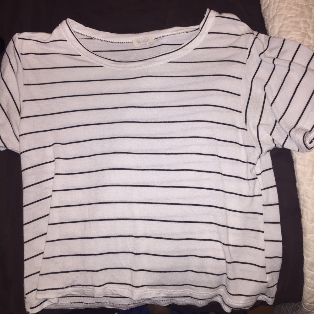 white and black brandy melville shirt!!