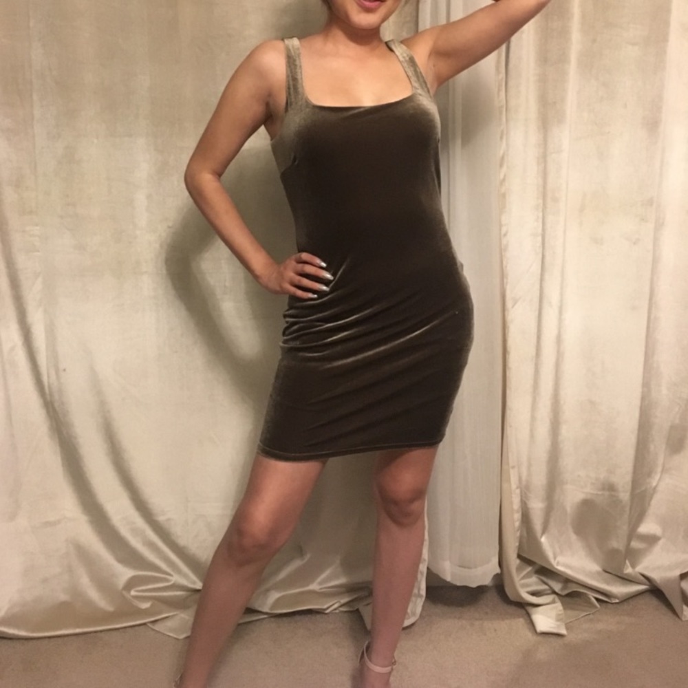 Velvet Mini - Picture 2 of 4