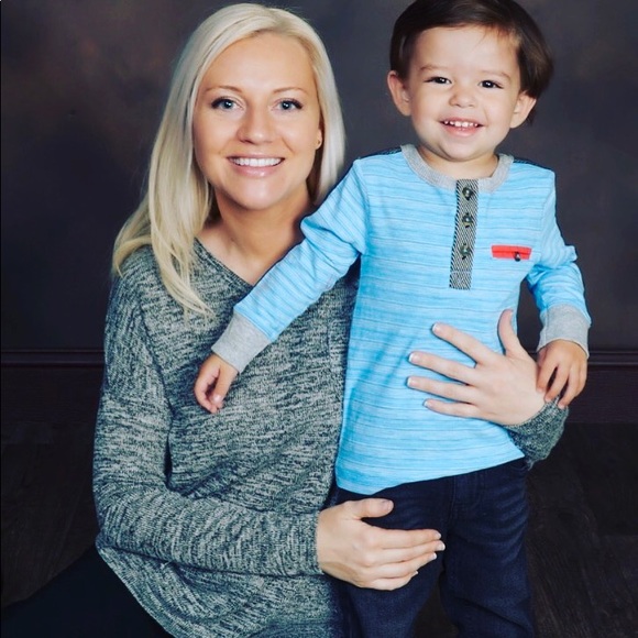 Meet your Posher, Kensie - Picture 2 of 7